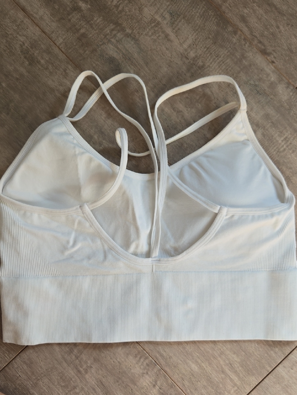 Set Of 4 Criss Cross Sports Bras - Picture 4 of 10